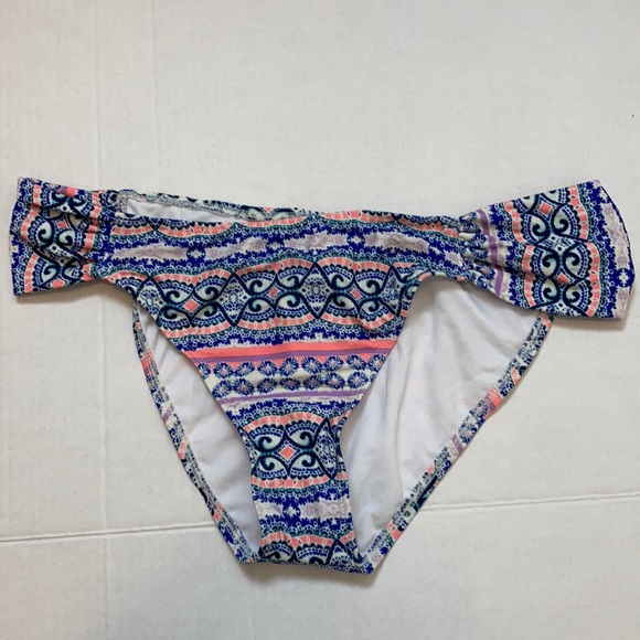 🌞NWT O’Neil multicolored Aztec design bottom A-57 - Picture 1 of 9